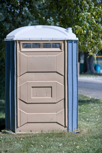 Affordable portable toilet rental in Gardiner, ME
